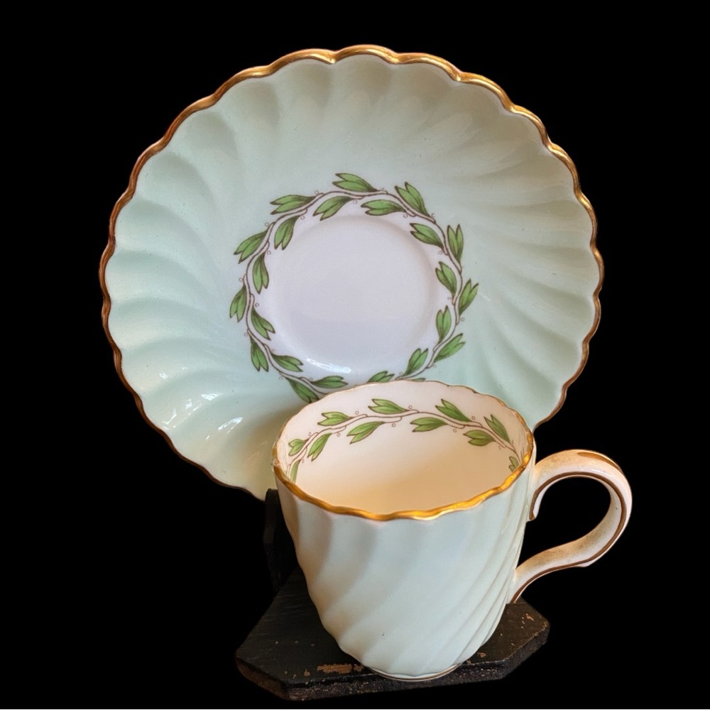 Minton Vintage Cheviot Green Bone China Teacup & Saucer Set Gilt Swirl MINT
